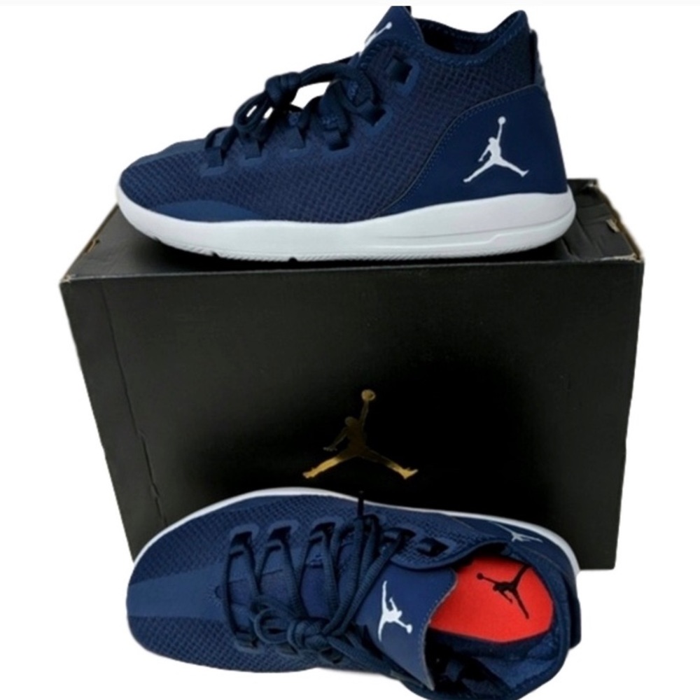 Jordan Reveal Size 9